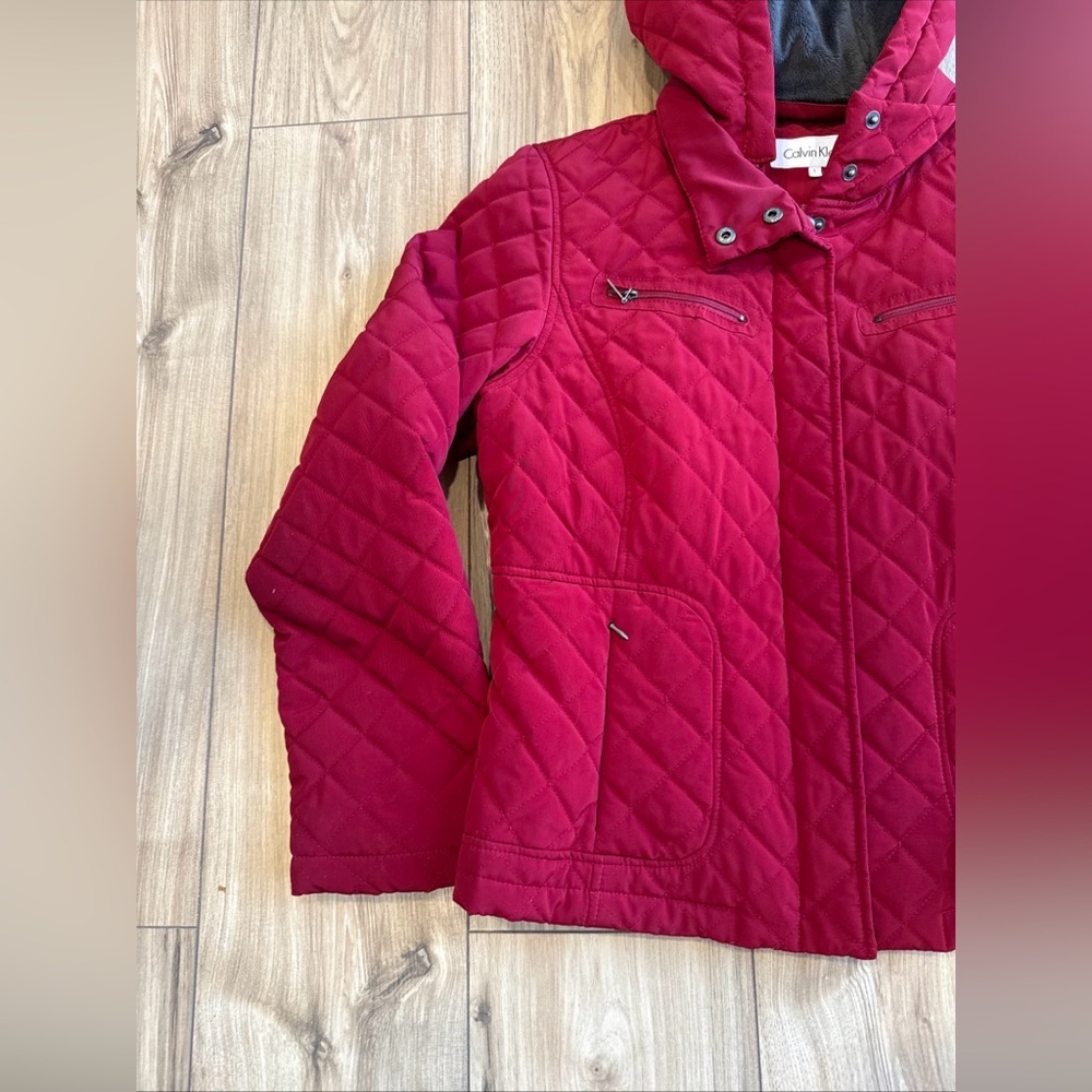 Calvin Klein Women’s Red Quilted  Jacket Size Large Full Zip Removable Hood - Picture 5 of 9